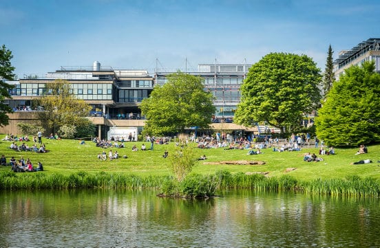 University of Bath: Kampus Inovatif dengan Reputasi Global dalam Riset dan Pendidikan